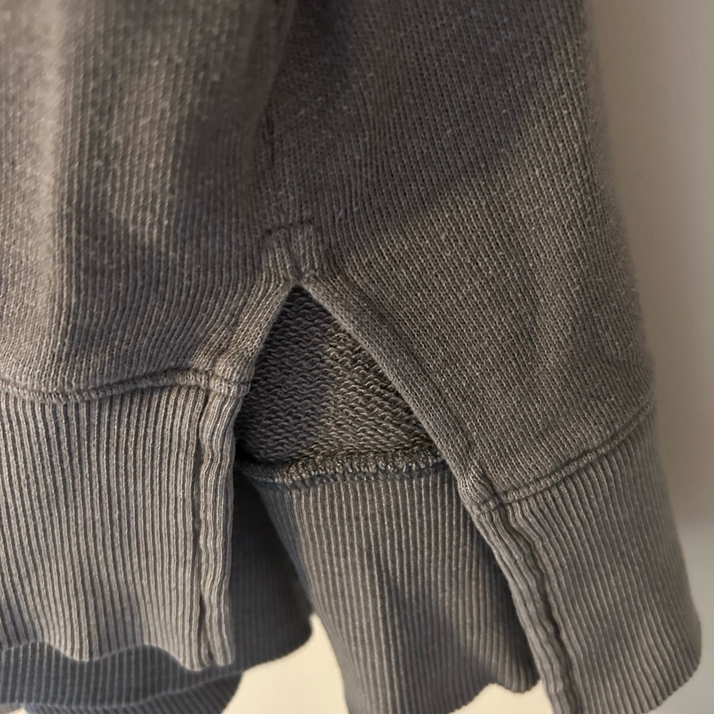 Sweatshirt - Picture 4 of 5